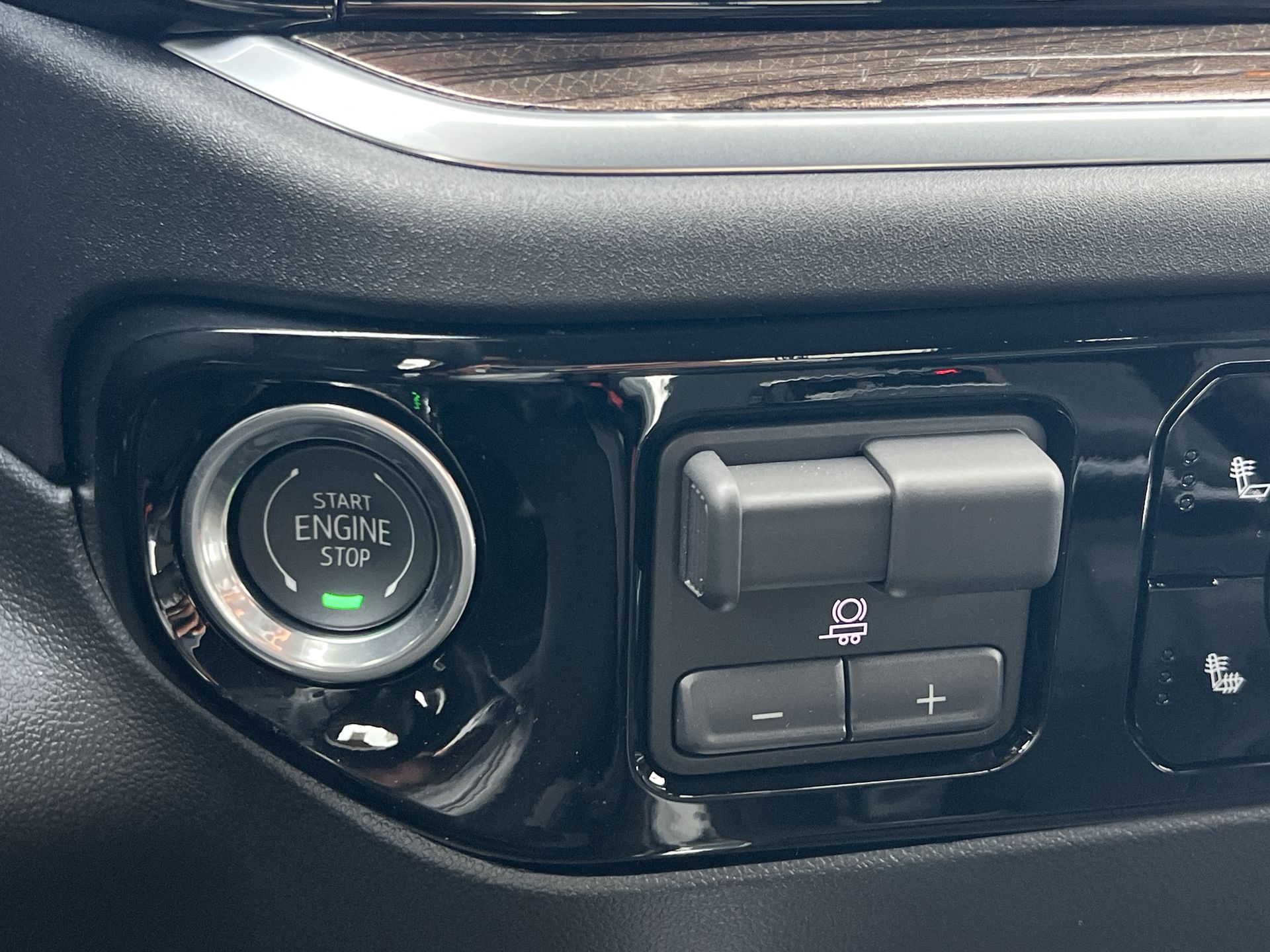 2026 Chevrolet Silverado 1500 RST photo 14
