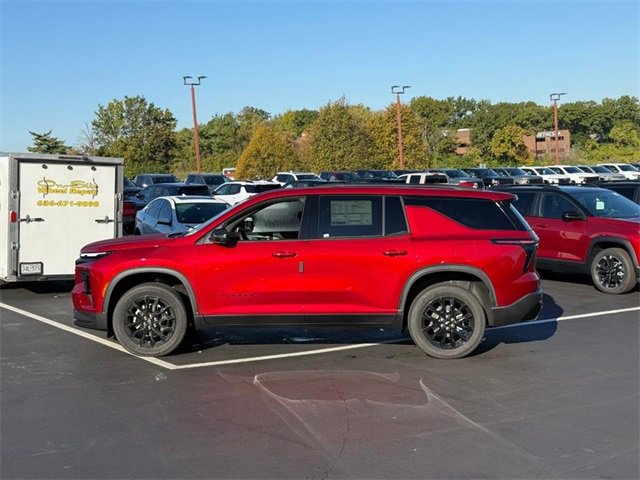 2026 Chevrolet Traverse photo 2