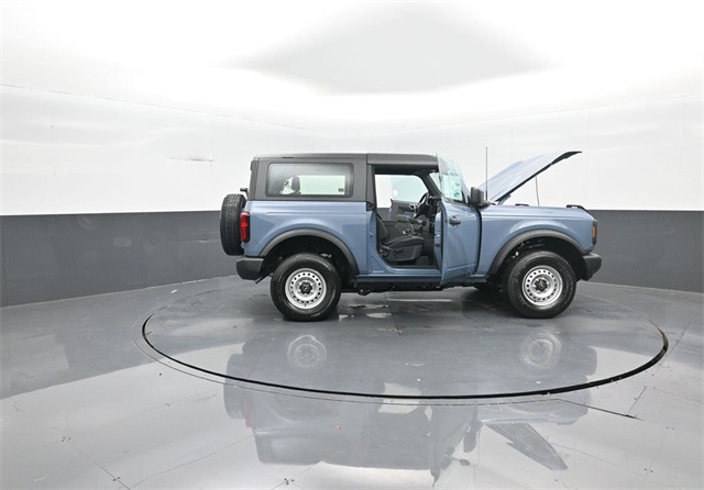 2025 Ford Bronco Base photo 31