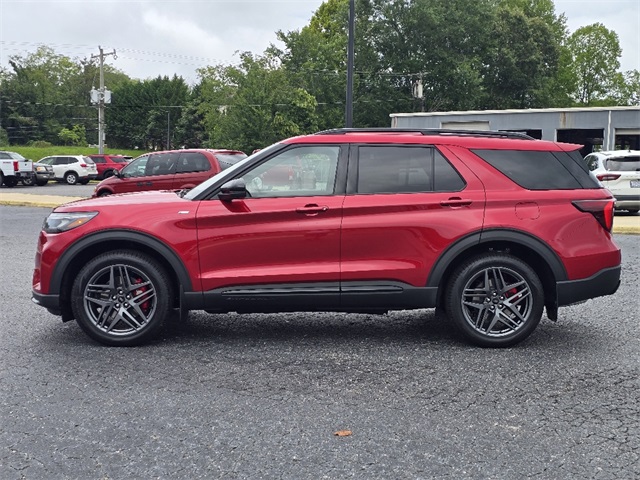 2025 Ford Explorer ST-Line photo 15