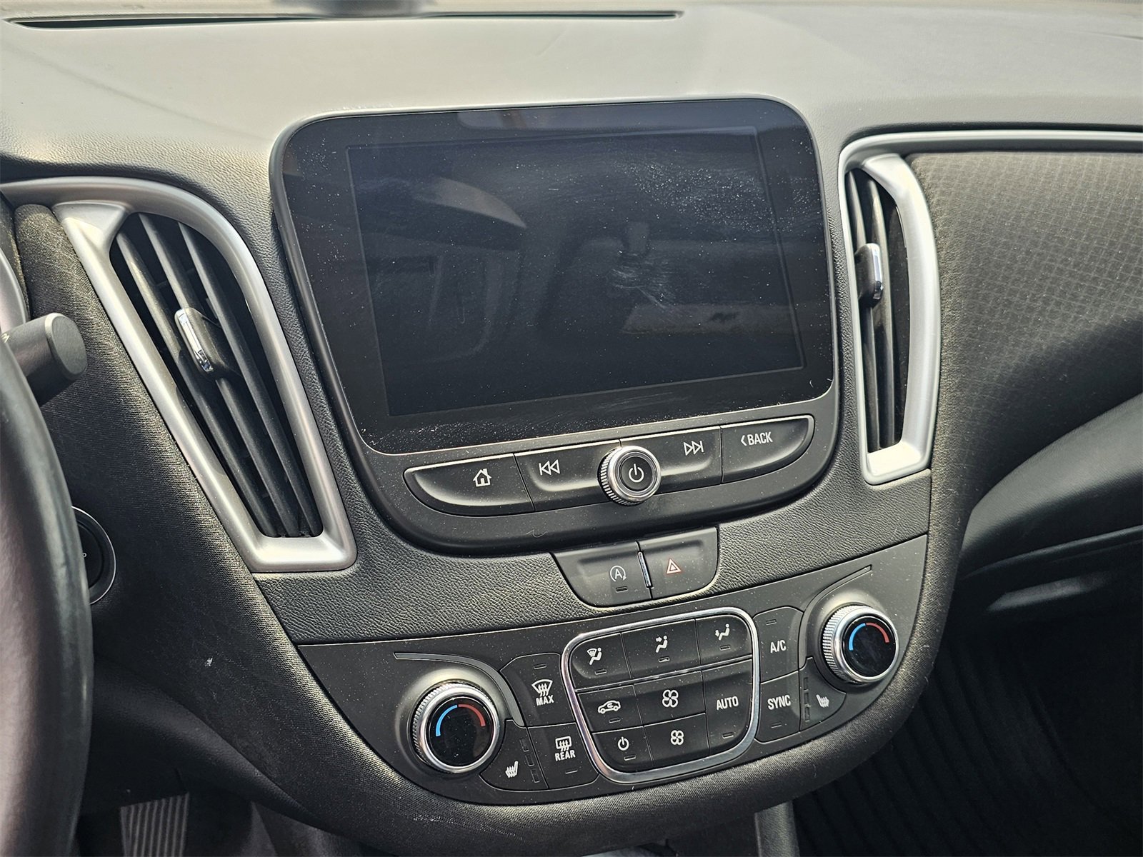 2022 Chevrolet Malibu 1LT photo 3