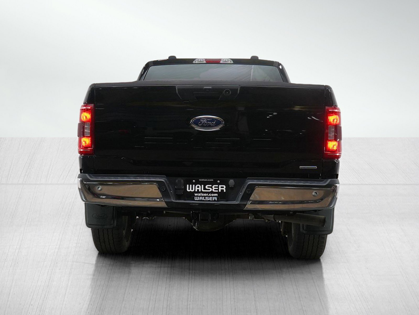 2023 Ford F-150 XLT photo 2