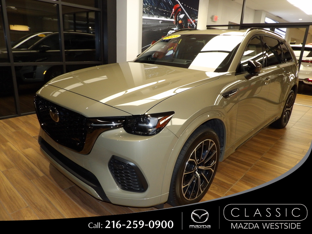 2025 Mazda CX-70 Premium Package's photo