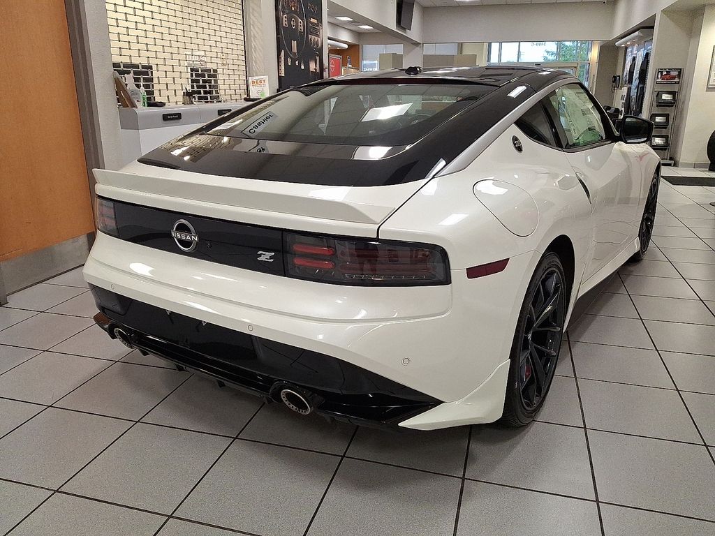 2025 Nissan Z Performance photo 4