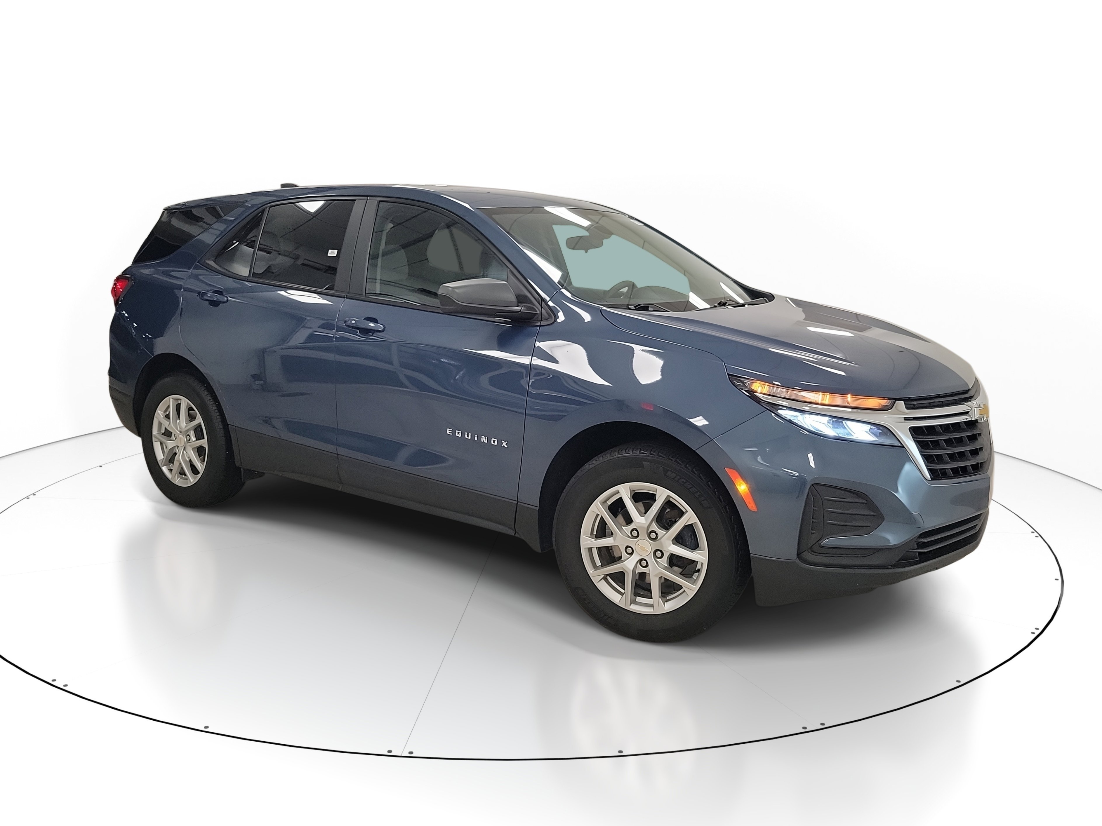 2024 Chevrolet Equinox LS's photo