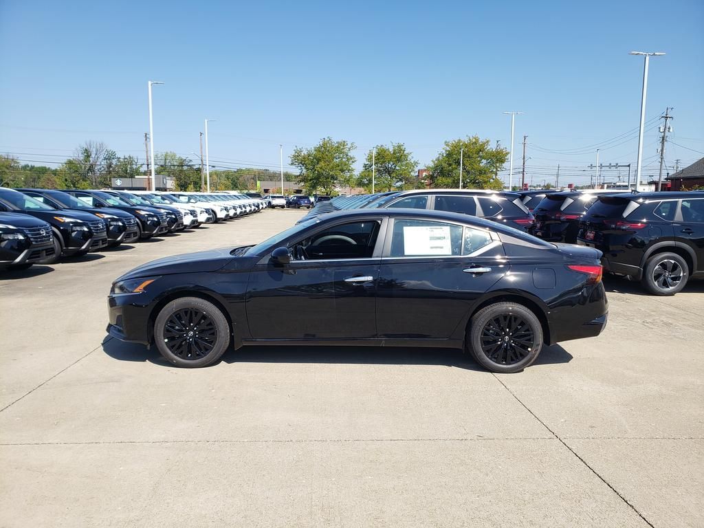 2025 Nissan Altima SV Special Edition photo 3
