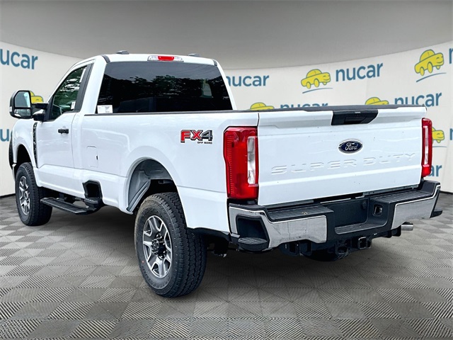2025 Ford F-350 photo 3