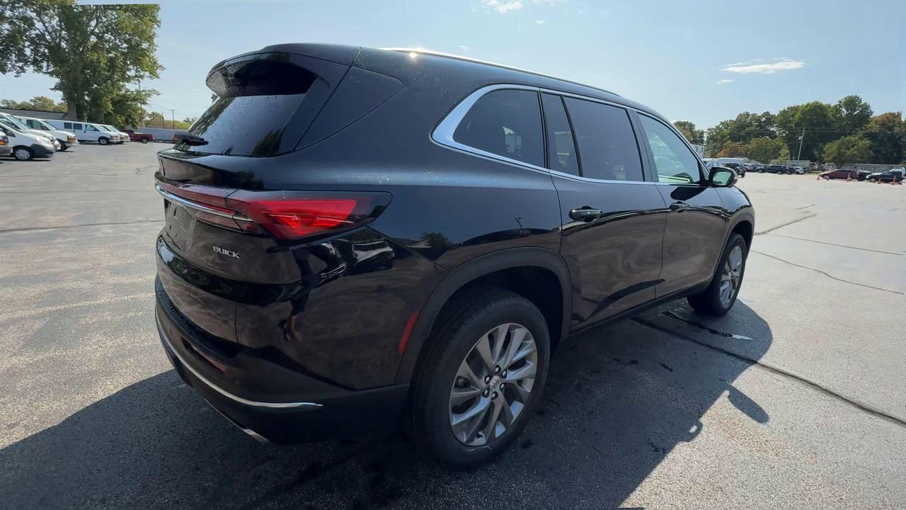 2026 Buick Enclave Preferred photo 4