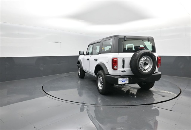 2025 Ford Bronco Base photo 2
