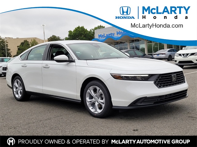 2025 Honda Accord LX's photo