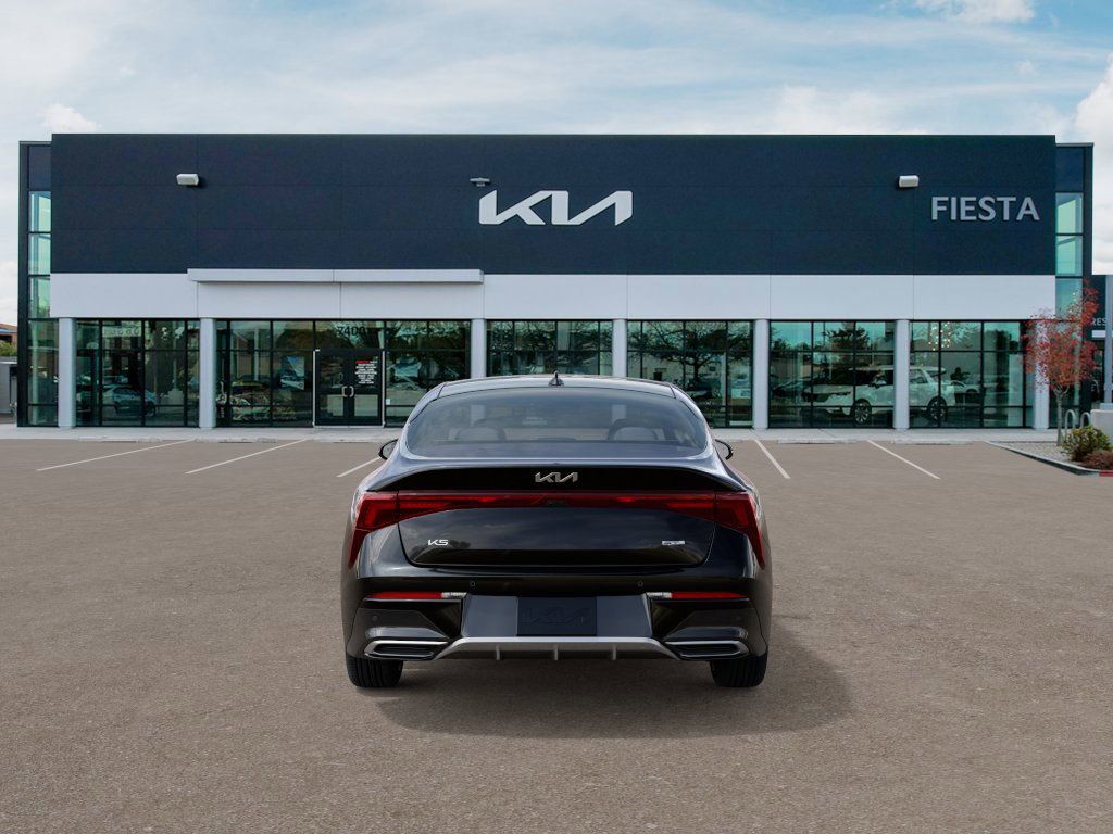 2025 Kia K5 GT-Line photo 3