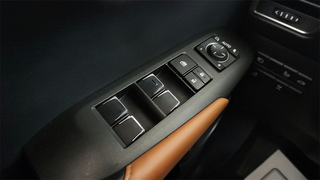2018 Lexus NX 300 Luxury photo 22