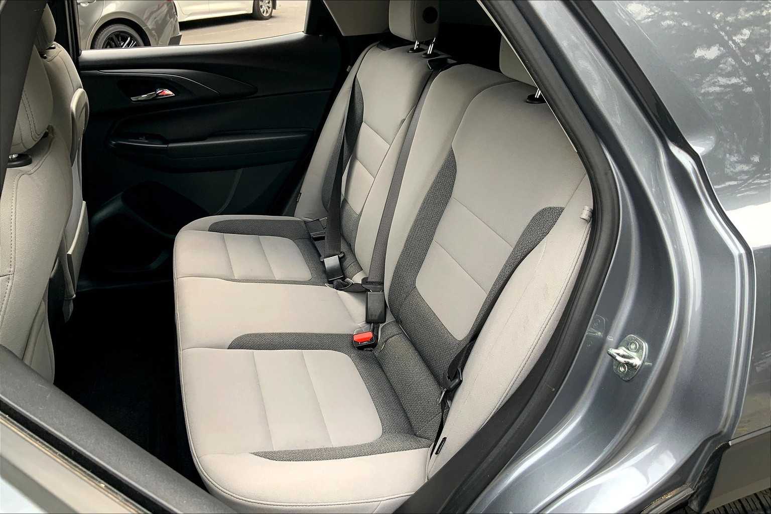 2021 Chevrolet Trailblazer LS photo 18