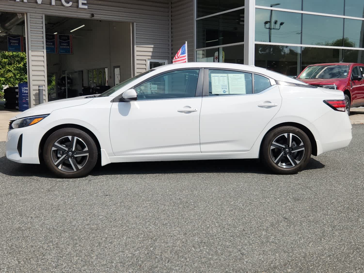 2024 Nissan Sentra SV photo 4