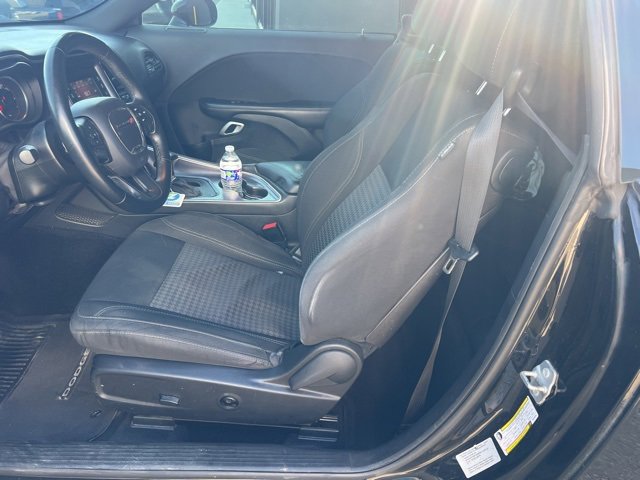 2016 Dodge Challenger SXT photo 4