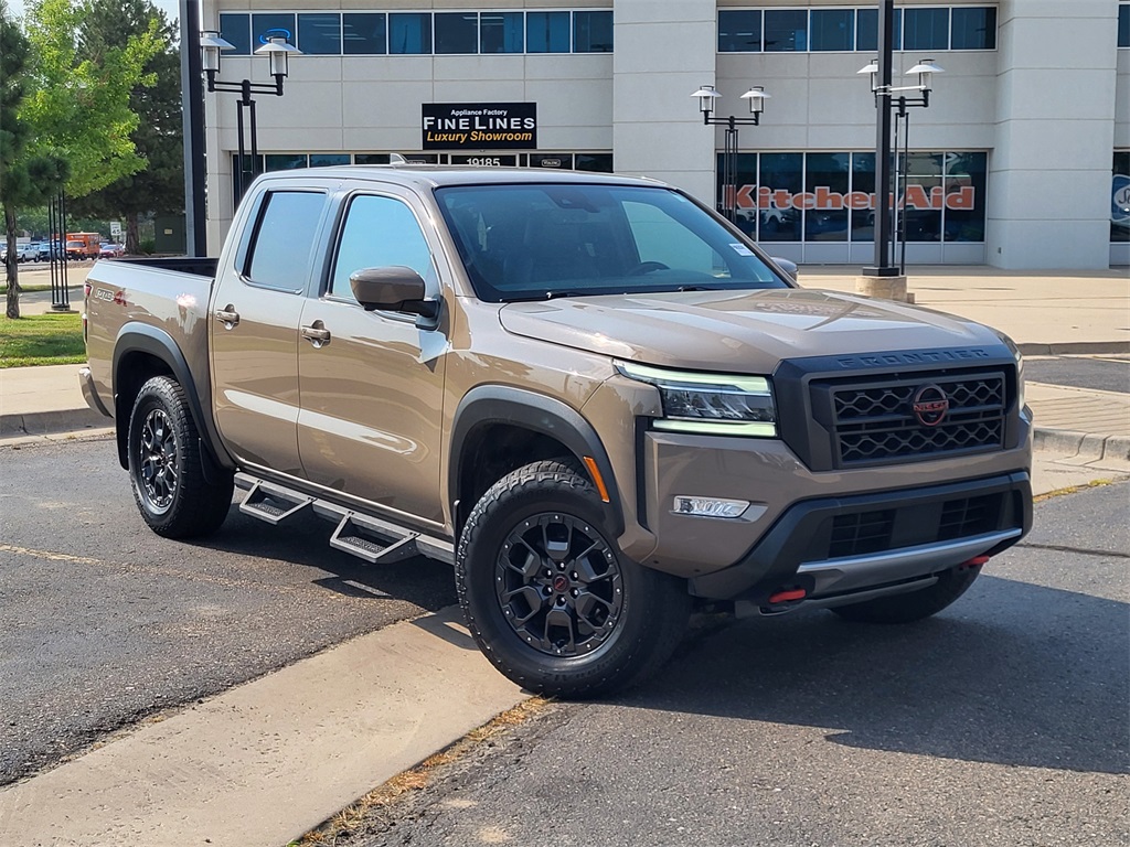 2023 Nissan Frontier PRO-4X photo 2