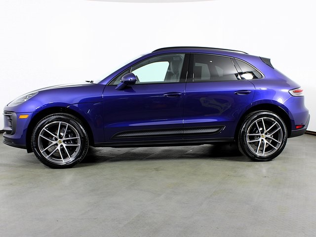 2026 Porsche Macan T photo 2