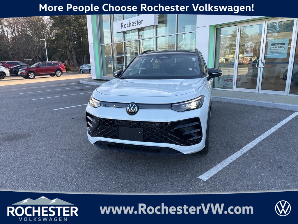 2026 Volkswagen Tiguan SE R-LINE BLACK's photo