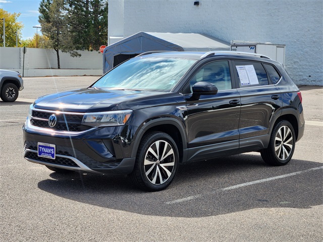 2022 Volkswagen Taos SE photo 3