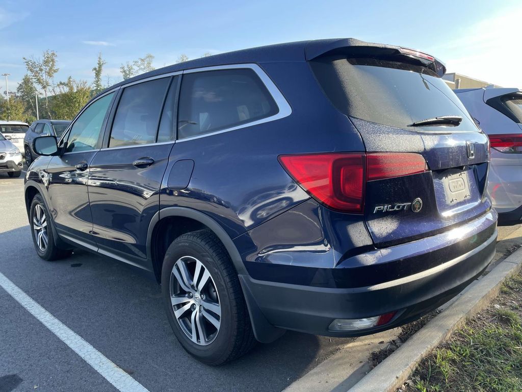 2016 Honda Pilot EX-L photo 3