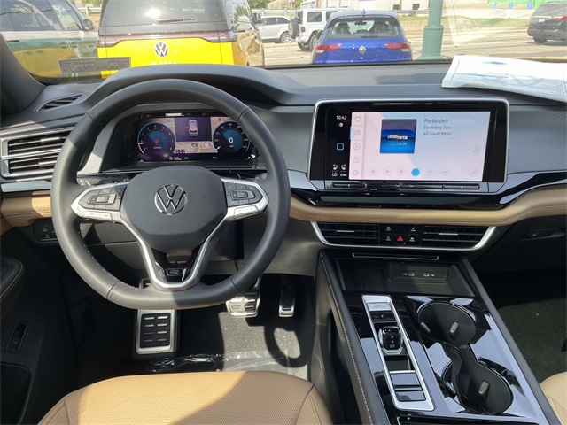 2025 Volkswagen Atlas Cross Sport SEL R-Line photo 19