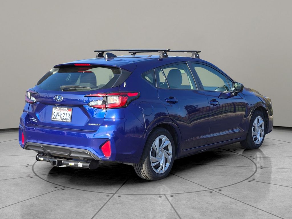 2024 Subaru Impreza Base photo 3