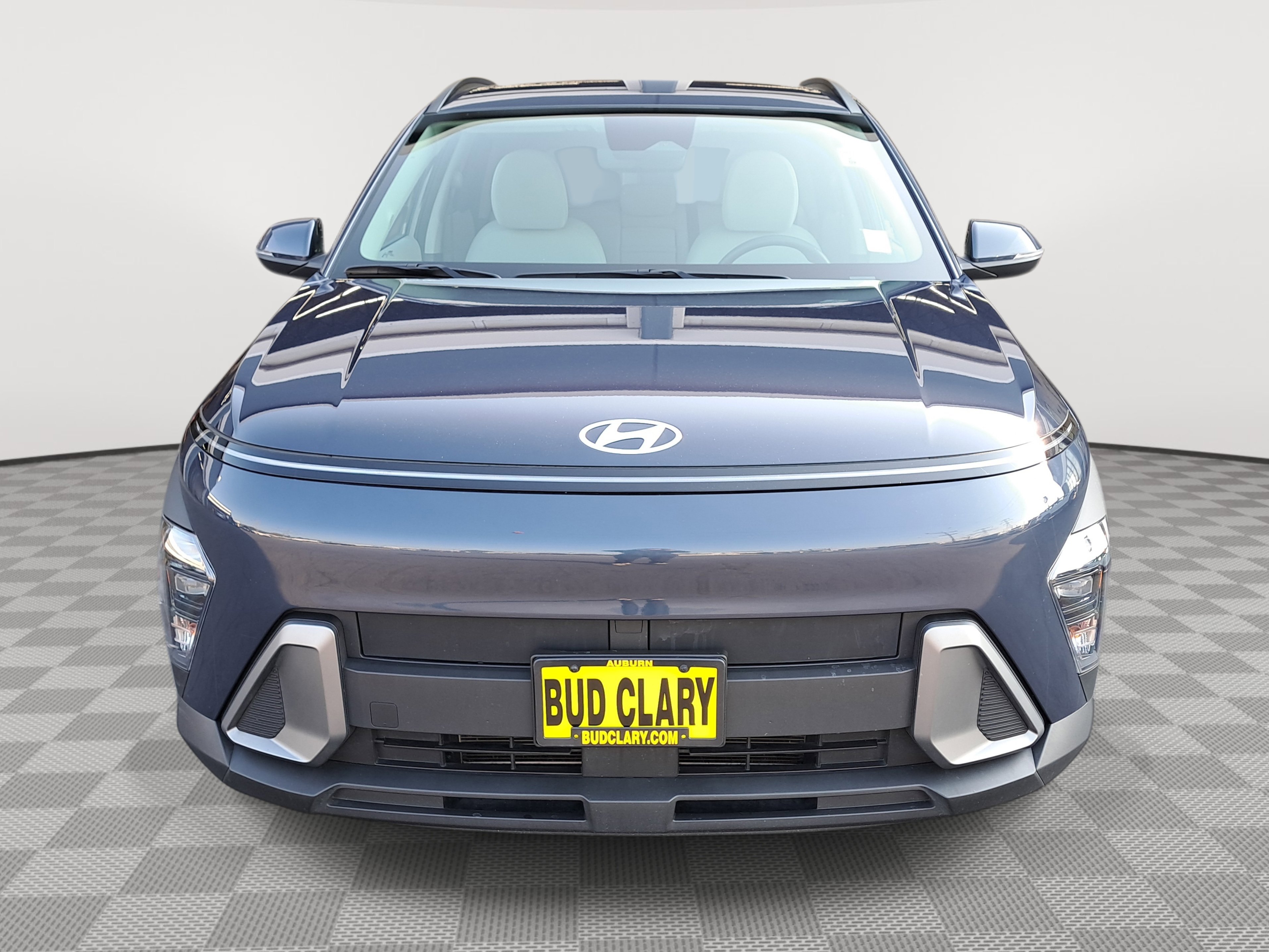 2024 Hyundai Kona SEL photo 2