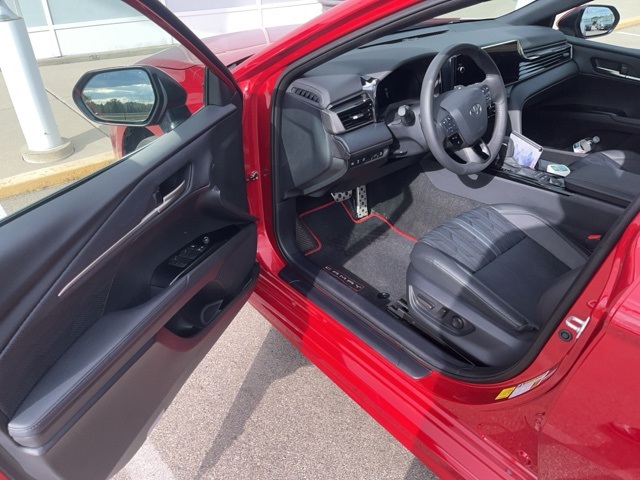 2025 Toyota Camry XSE photo 7