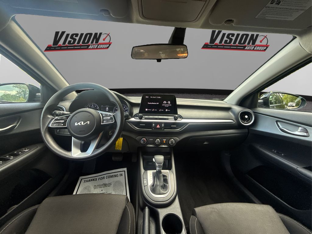 2023 Kia Forte LXS photo 23