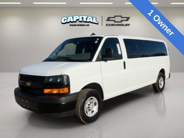 2023 Chevrolet Express Passenger LS's photo