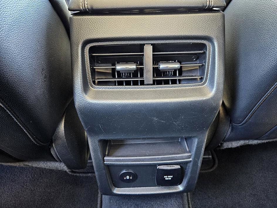 2024 Ford Edge Titanium photo 11