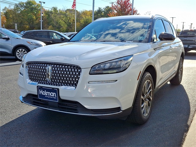 2022 Lincoln Corsair Standard photo 4