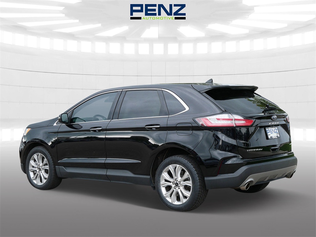 2024 Ford Edge Titanium photo 3