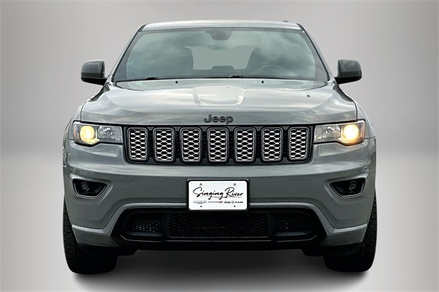 2020 Jeep Grand Cherokee Altitude photo 3