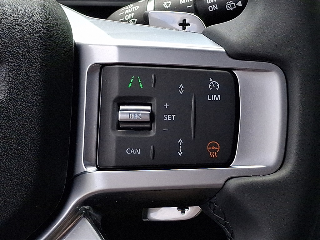 2025 Land Rover Discovery S photo 18