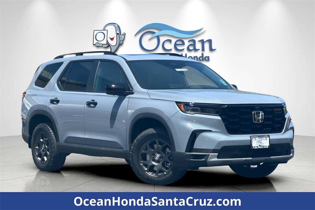2025 Honda Pilot TrailSport's photo