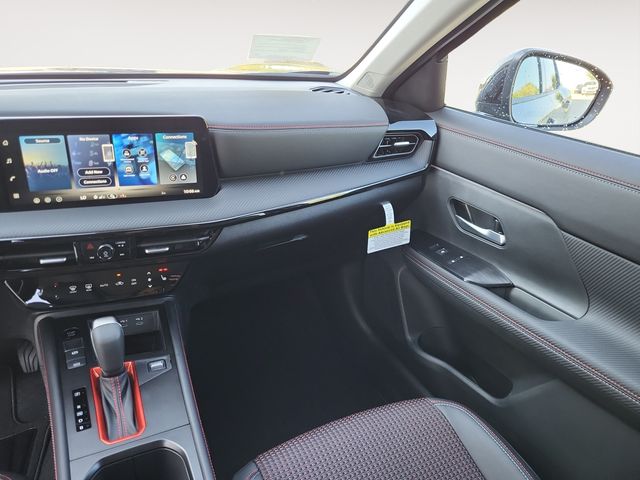 2026 Nissan Kicks SR photo 12