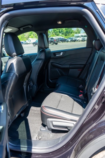2025 Ford Escape Hybrid ST-Line Select photo 5