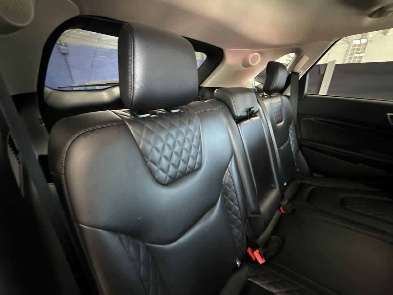 2024 Ford Edge Titanium photo 23