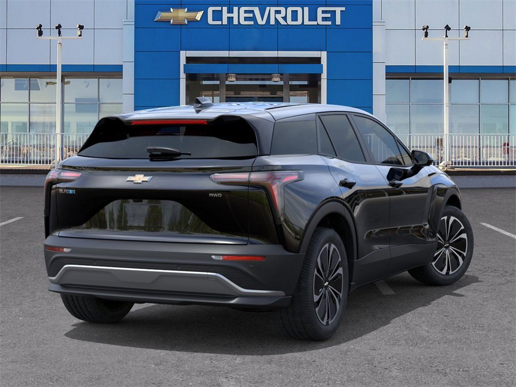 2026 Chevrolet Blazer EV photo 2