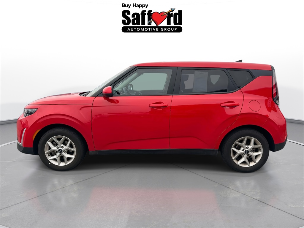 2023 Kia Soul LX photo 3