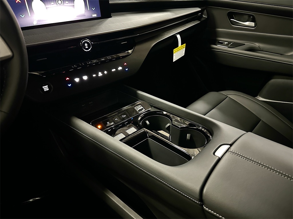 2025 Nissan Murano SV photo 30