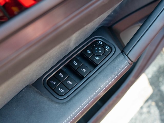 2026 Porsche Cayenne GTS photo 16