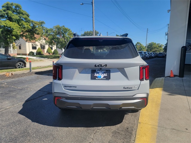 2025 Kia Sorento X-Line SX Prestige photo 5