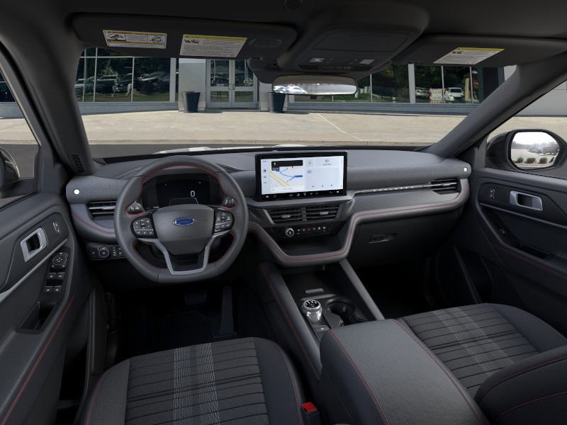 2025 Ford Explorer ST-Line photo 8