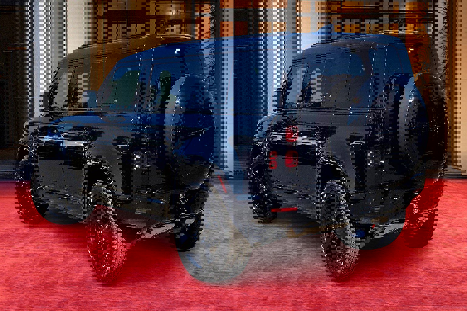 2025 Land Rover Defender 110 X-Dynamic SE photo 3