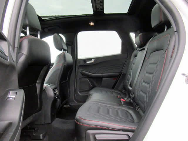 2023 Ford Escape ST-Line Elite photo 4