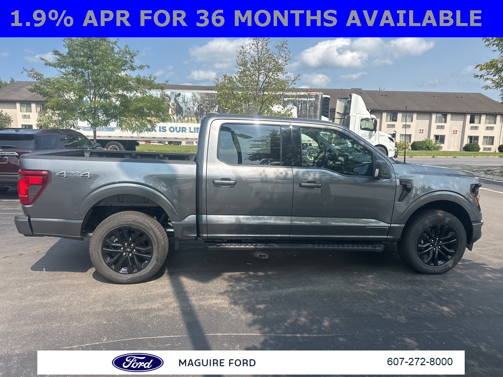 2025 Ford F-150 XLT photo 3