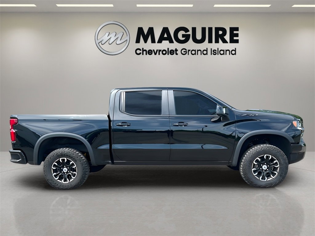 2024 Chevrolet Silverado 1500 ZR2 photo 2
