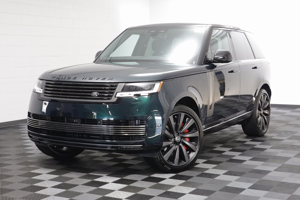 2025 Land Rover Range Rover SV's photo